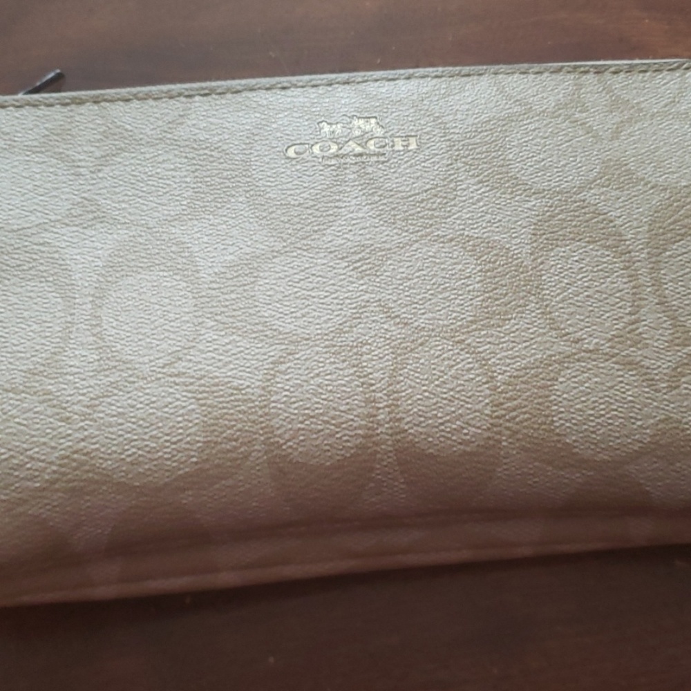 Coach tan and white tote bag with wallet - Picture 3 of 7